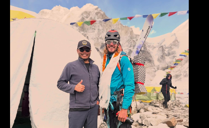 Polish alpinist Bartek Ziemski becomes first to ski Everest and Lhotse in single season — both without oxygen